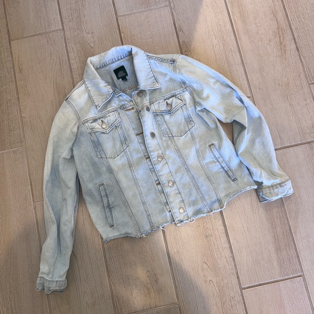 Jean jacket - Picture 1 of 5
